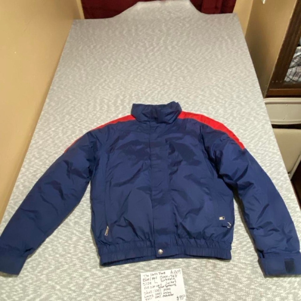 The North Face Jacket blue/red Gore Tex extreme  full zip up size L. SKU-A809